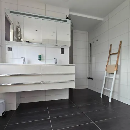 Wellness Voor 10 Personen Met Sauna&hottub