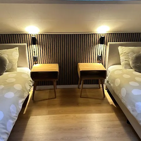 Wellness Voor 10 Personen Met Sauna&hottub *