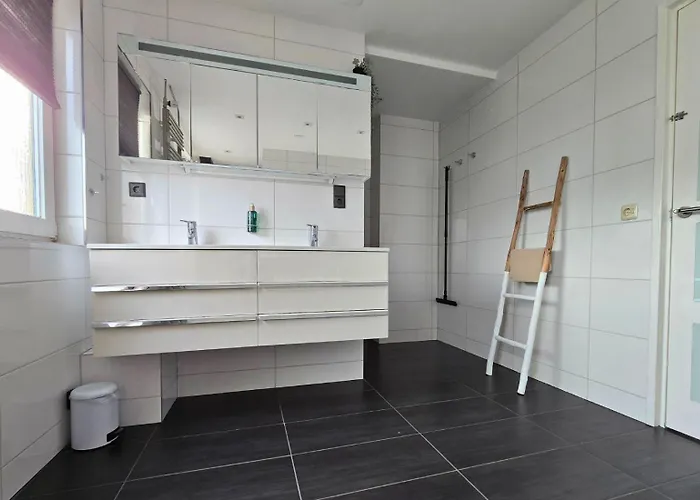 Wellness Voor 10 Personen Met Sauna&hottub