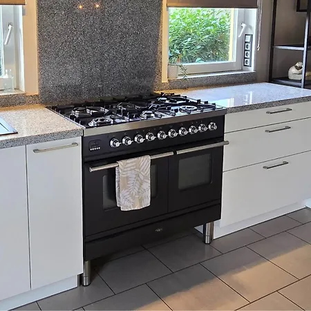 Vila Wellness Voor 10 Personen Met Sauna & Hottub