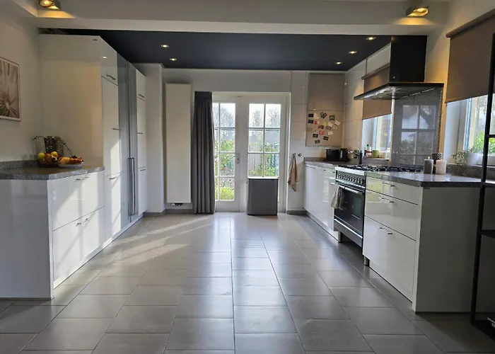 Wellness Voor 10 Personen Met Sauna & Hottub